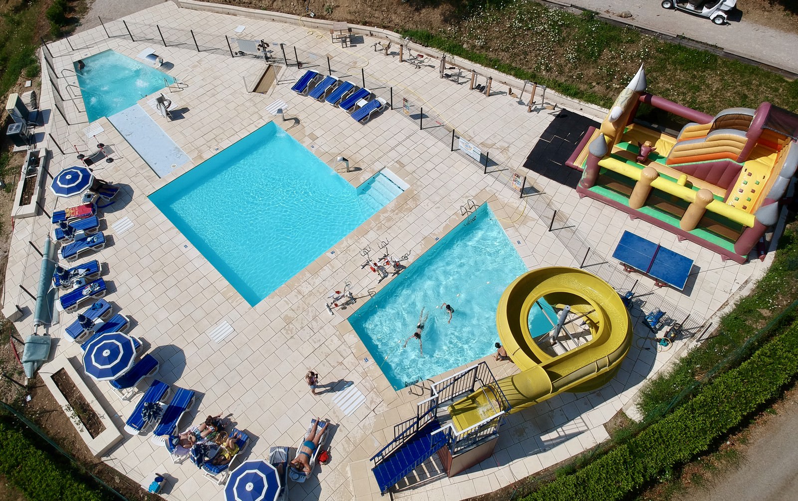 3-bassins-piscine chauffée et spa