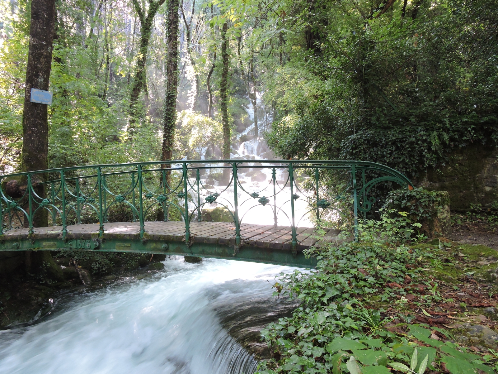 source-du-pecher-DSCN2142