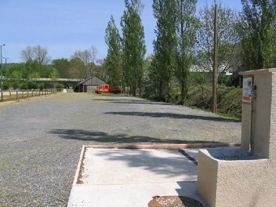 AIRE DE CAMPING-CAR MUNICIPALE