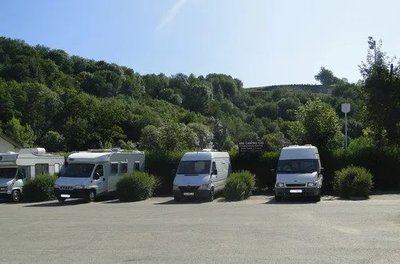 AIRE DE CAMPING-CAR MUNICIPALE