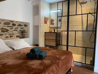 Chambre, salle d'eau Le Sécandou