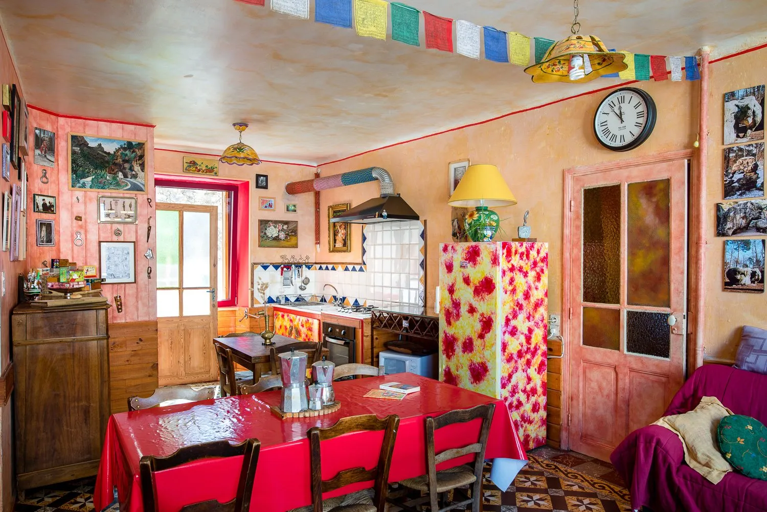 Niveau 2 : la salle commune colorée et animée