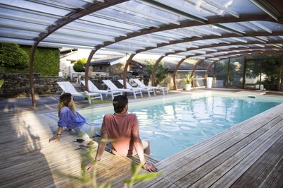 Espace extérieur : piscine chauffée