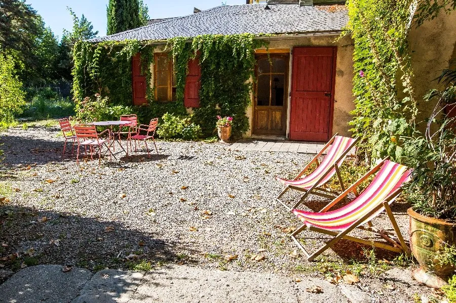 Cour du gite du parc