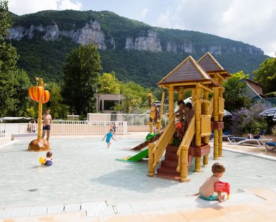 CAMPING LE PEYRELADE