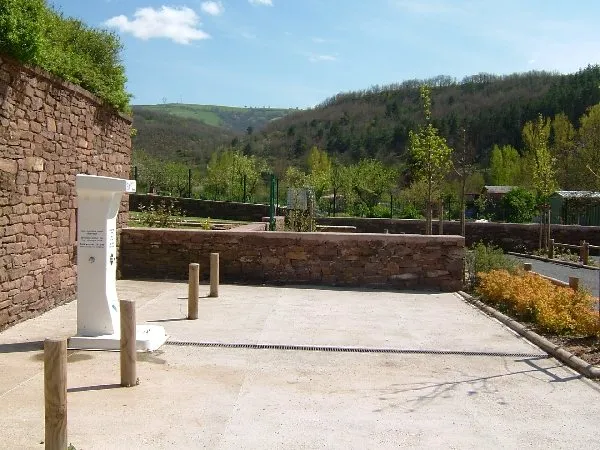 AIRE DE CAMPING-CAR MUNICIPALE