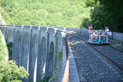 Sur les Rails du Larzac: train touristique et vélorail