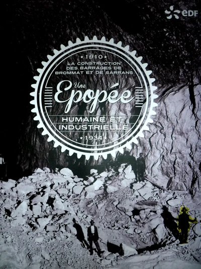 Exposition à ciel ouvert à Brommat