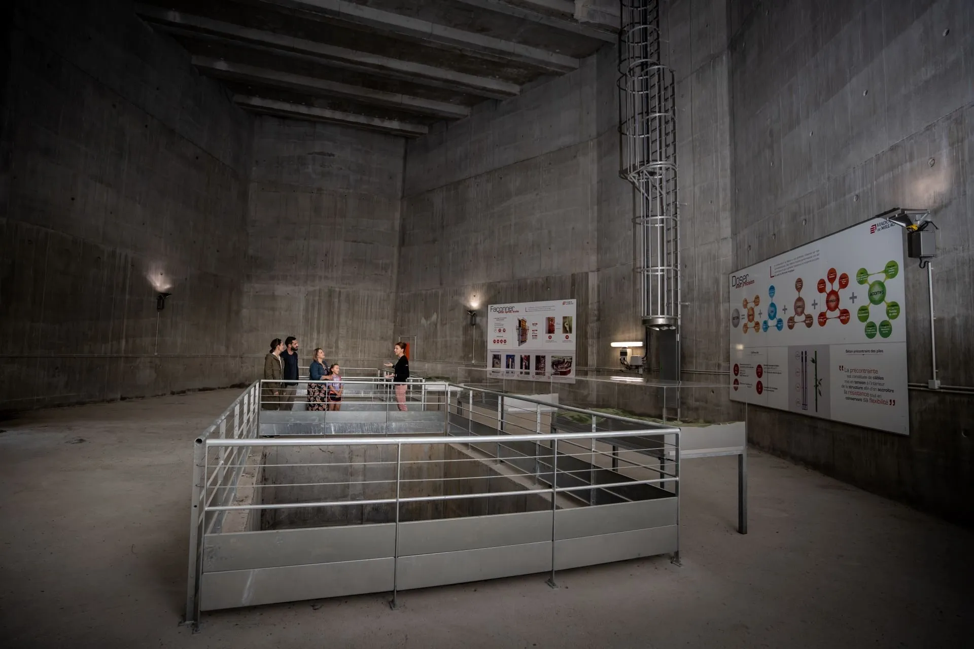 Viaduc de Millau: sur les anciennes pistes de chantier