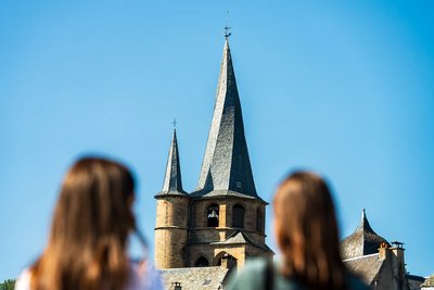 Eglise Saint-Côme et Saint-Damien et son clocher tors