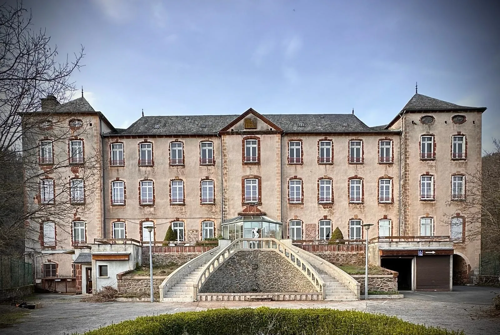 Château des Hermeaux St Laurent d'Olt