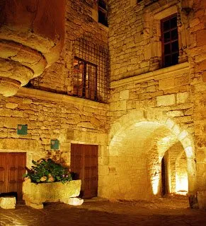 LA MAISON DES CONSULS