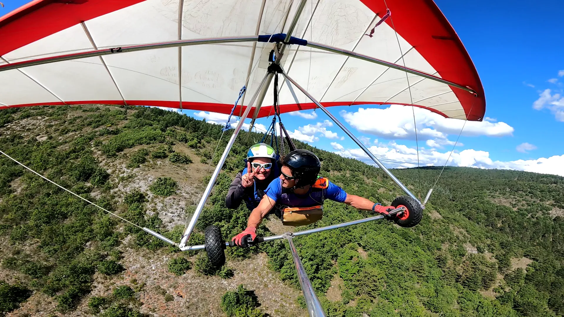Baptême deltaplane la poucho Millau