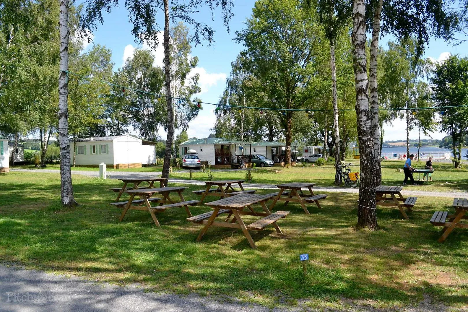 CAMPING LES CANTARELLES - Lac de Villefranche de Panat