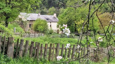 Maison vue du jardin