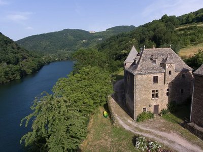 Le Château surplombe le Tarn