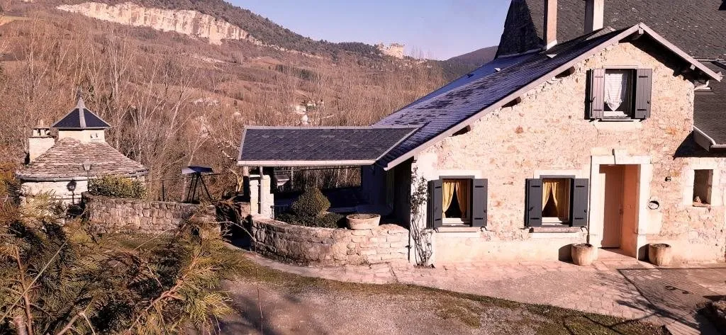 Le Cigalon Façade Principale