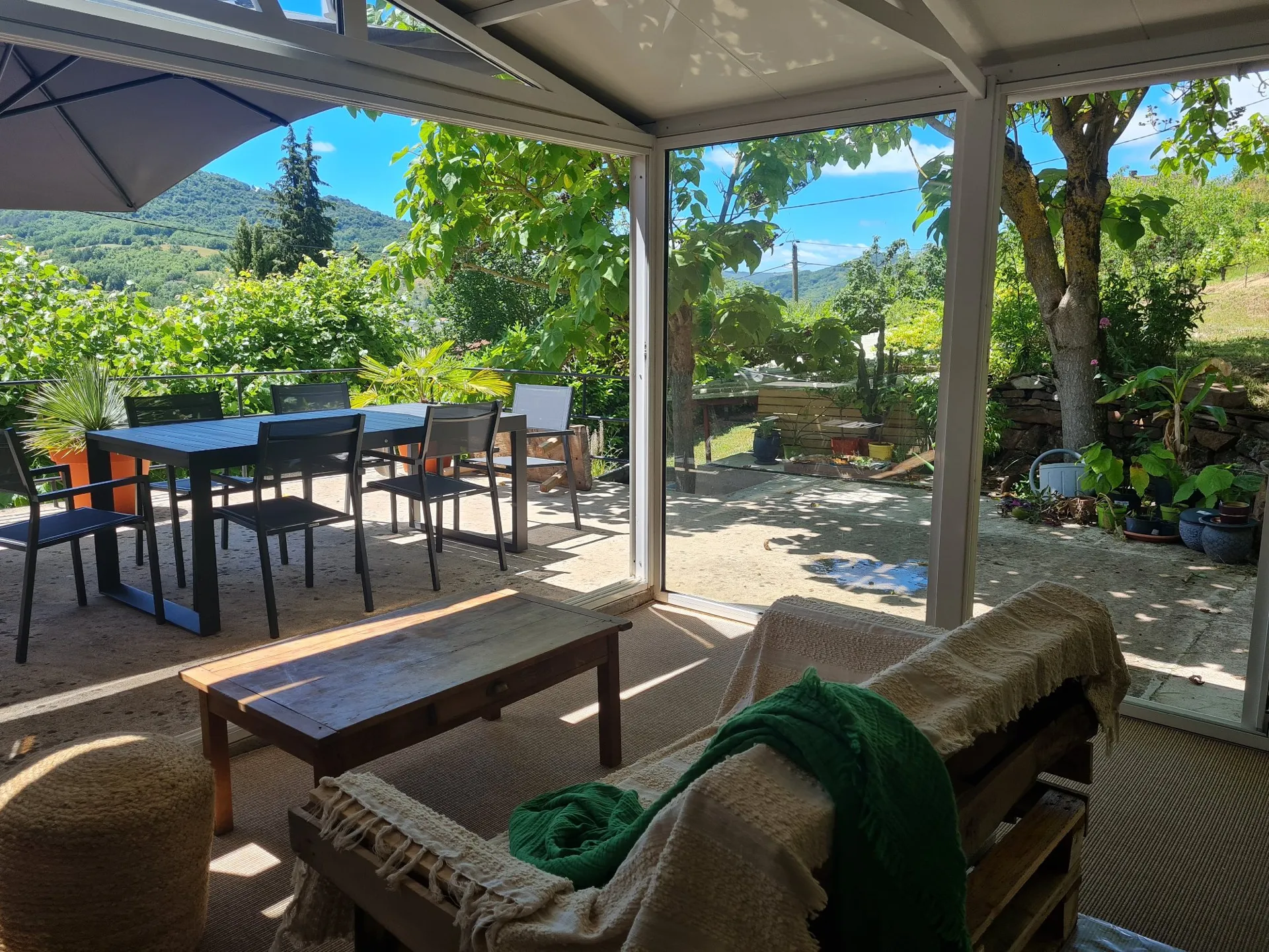 Chambres d'hôtes L'Oustal Roja : Espace terrasse