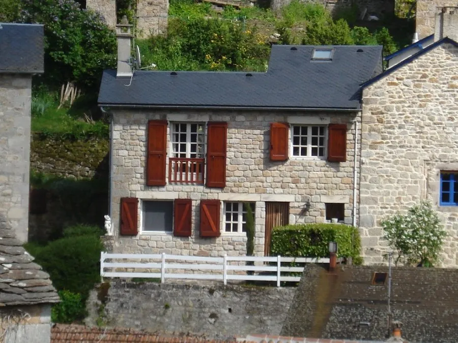 Mme Véronique Lafon location Saint Léons