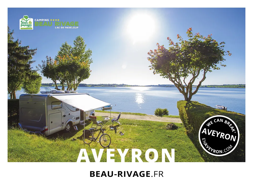 camping-car coucher de soleil sur le lac de Pareloup au camping Beau-rivage