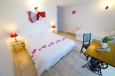 Chambres d'Hôtes Entre Dolmens et Fontaines-1©H-THERY-Causses-Aubrac.jpeg