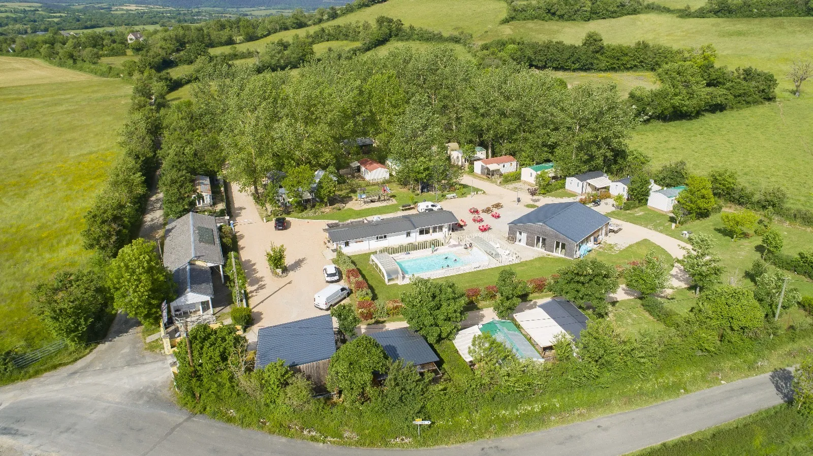 Vue générale du camping le Plô en Aveyron