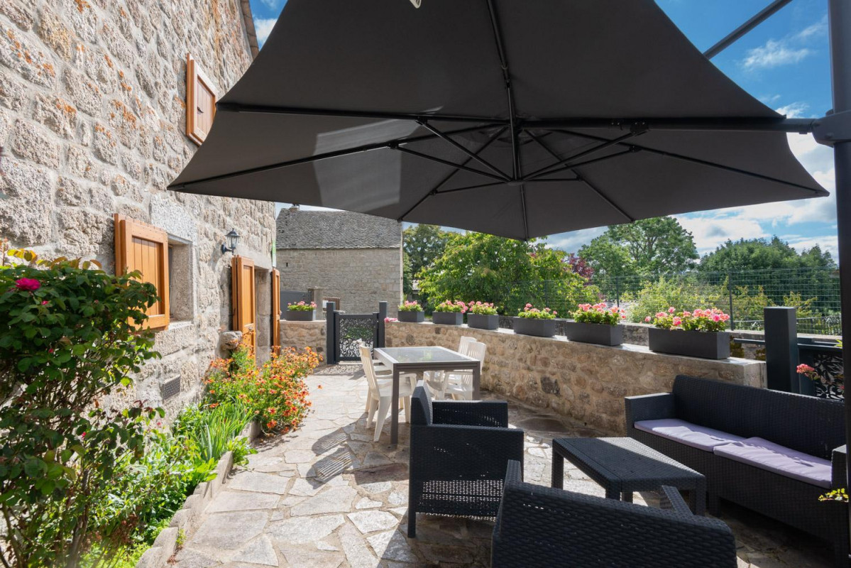 48G110690_800_1199_012