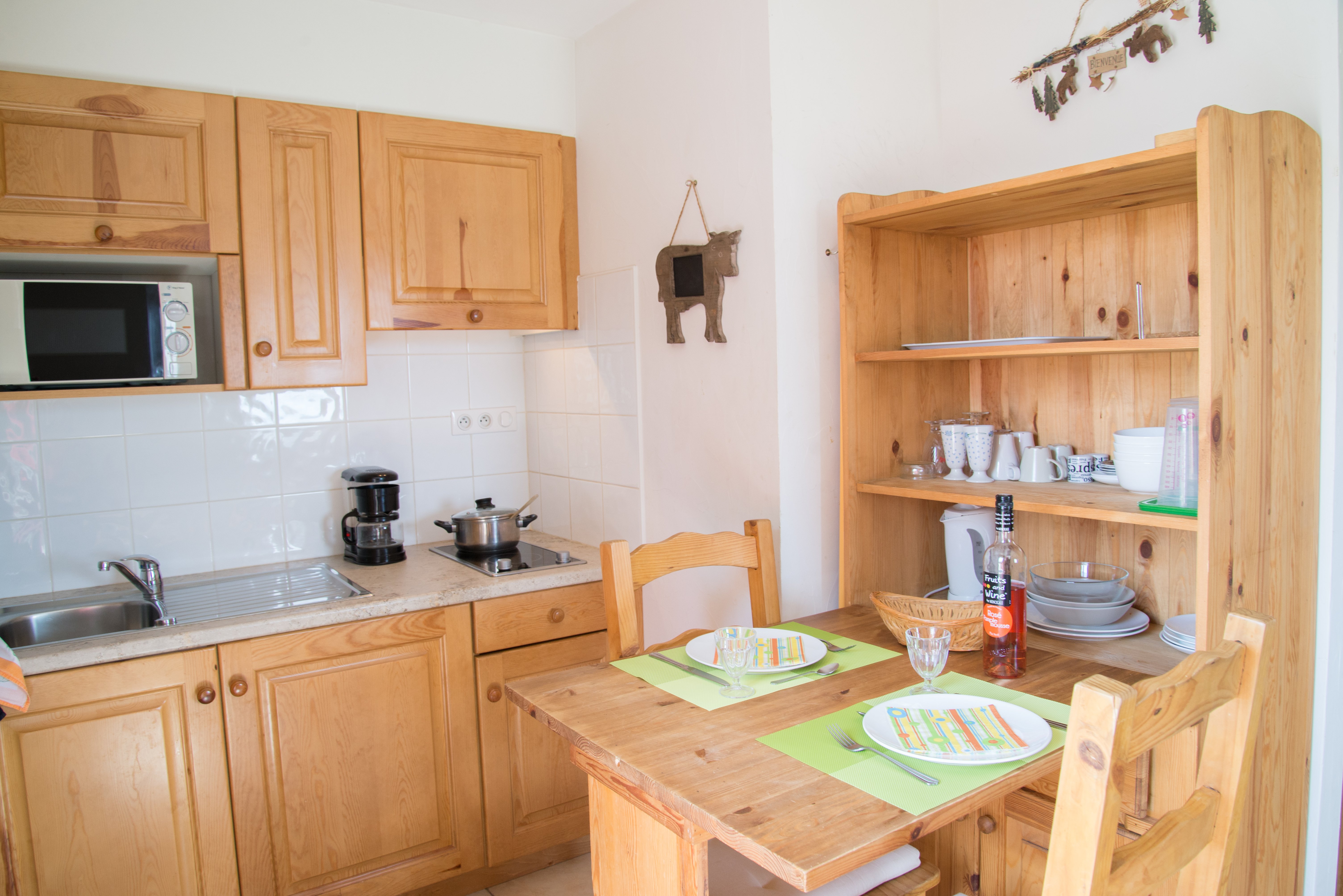 AUMONT_AUBRAC_LZV038_studio_cuisine(2)