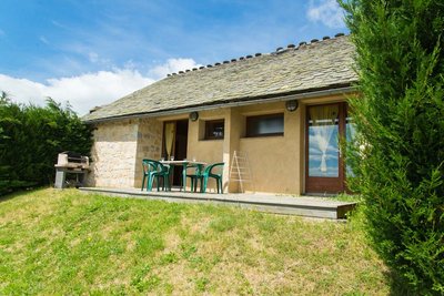 gite 4 personnes - villages vacances de sainte-lucie - lozere - parc des loups (8)