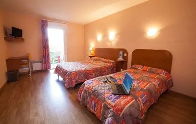 Hotel des Gorges chambre triple saint jean du bruel aveyron occitanie france