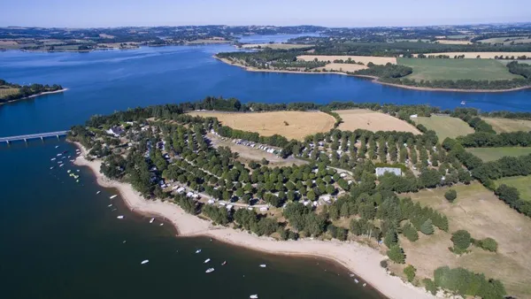CAMPING SOLEIL LEVANT-Lac de Pareloup