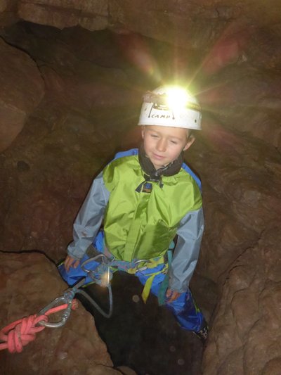 grotte-famille-occitanie