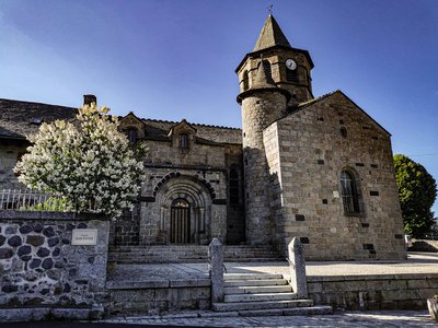 Église Nasbinals - façade sud