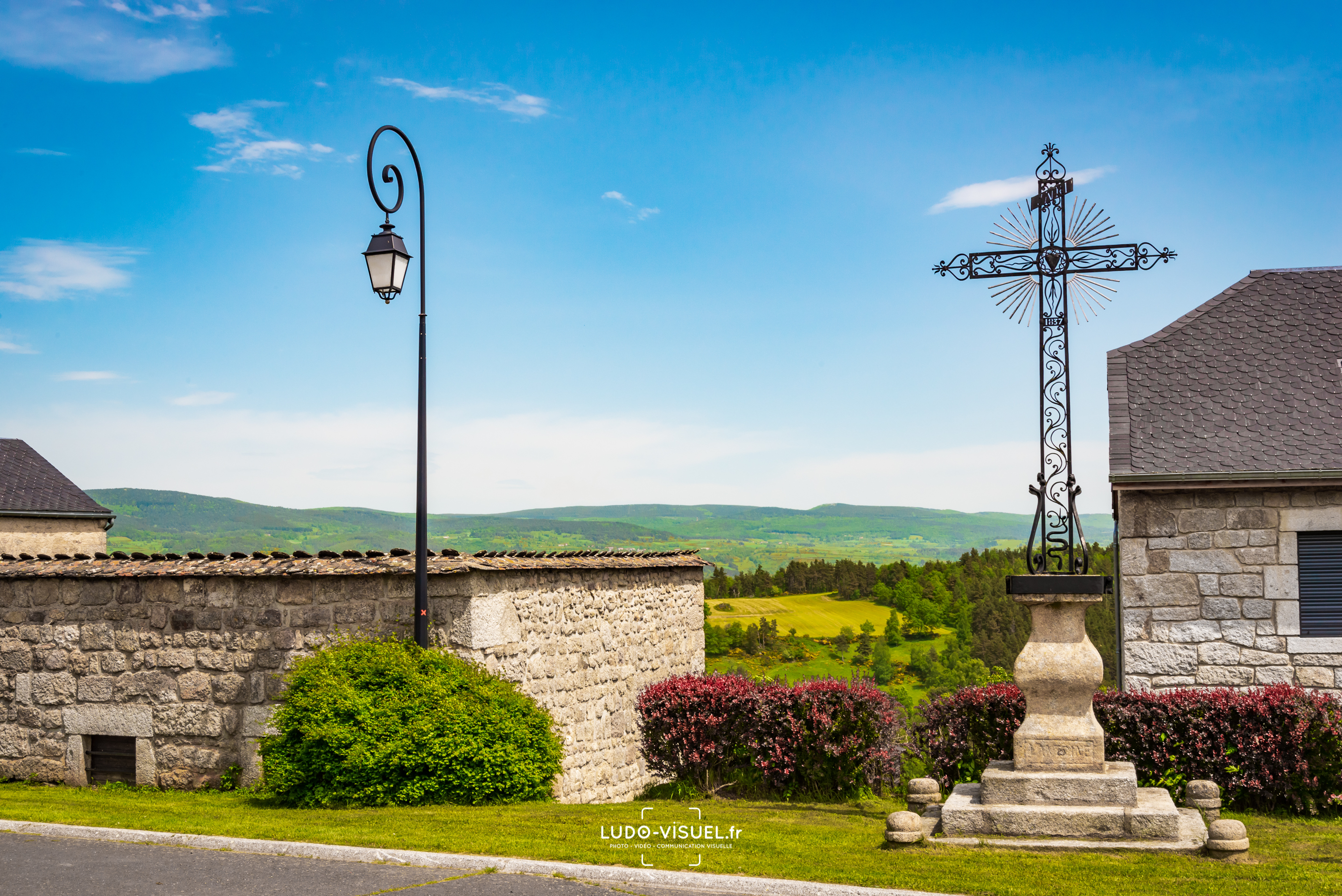 La croix des prêtres