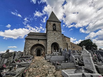 Église Termes - vue générale extérieure