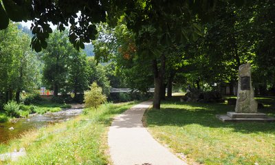 Stèle Lucien Oziol promenade de l'esplanade