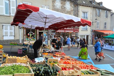 Marché Chaudes-Aigues