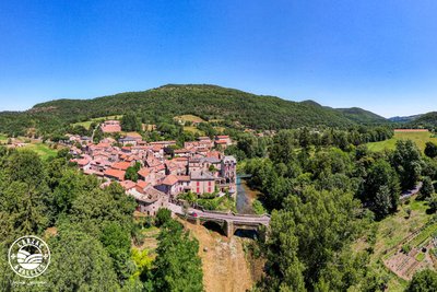 St-Maurice de Sorgues et son pont à huit arches
