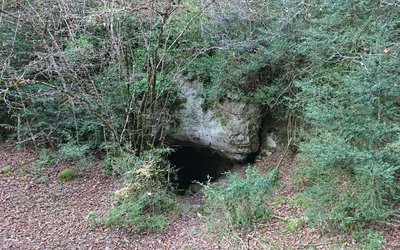 L'entrée de la grotte de la Sébillère