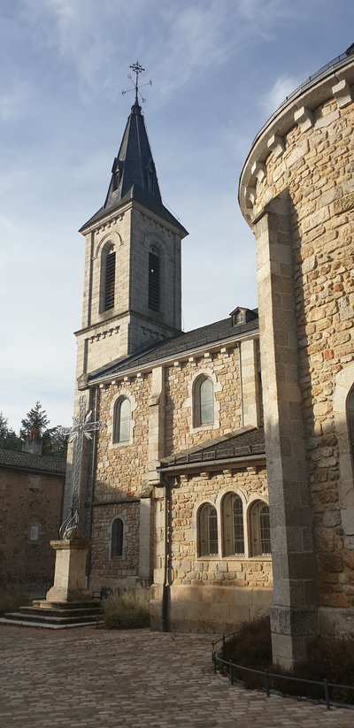 Eglise collégiale Saint Hyppolyte du Malzieu-Ville