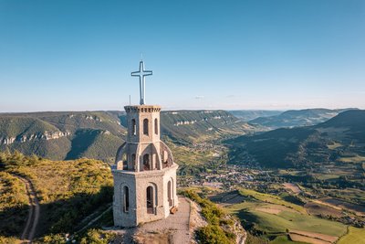 Piédestal et falaises de Fontaneilles