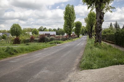 Les lotissement à la sortie de Lacroix-Barrez