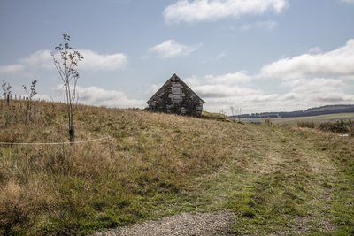 Un buron au bord de la route de la Matte