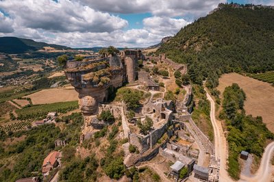 Vue d'ensemble du château de Peyrelade