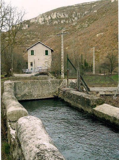 Le béal et le moulin