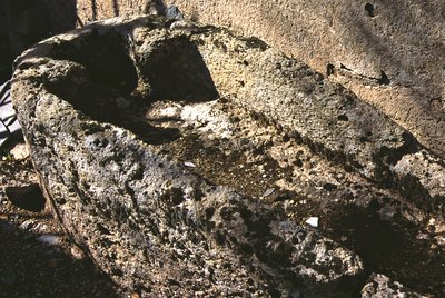 Sarcophages carolingiens