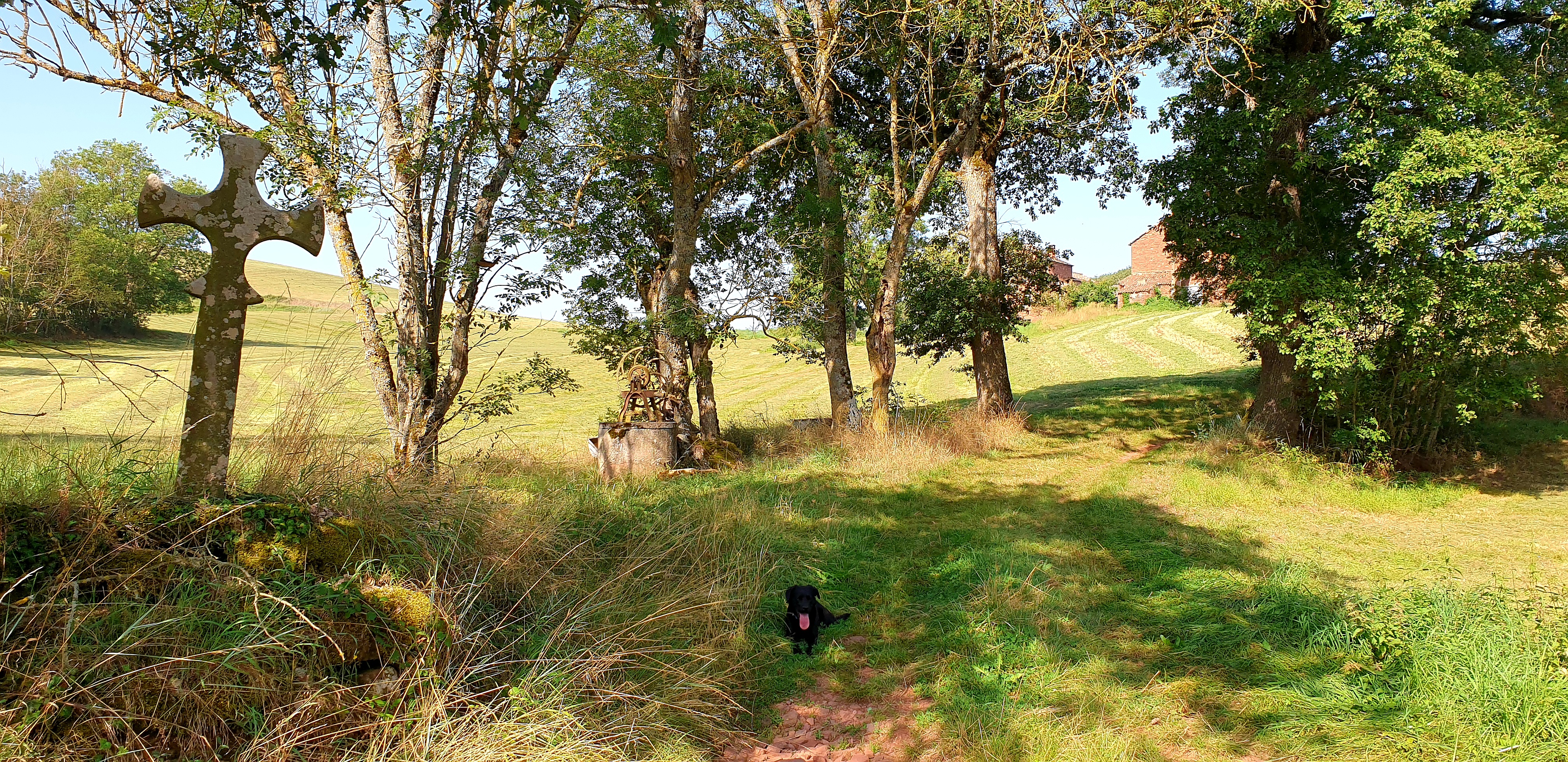 Ferme Le Graudenc et sa croix