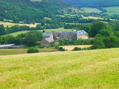 Château et ferme de Buzareingues (privés)