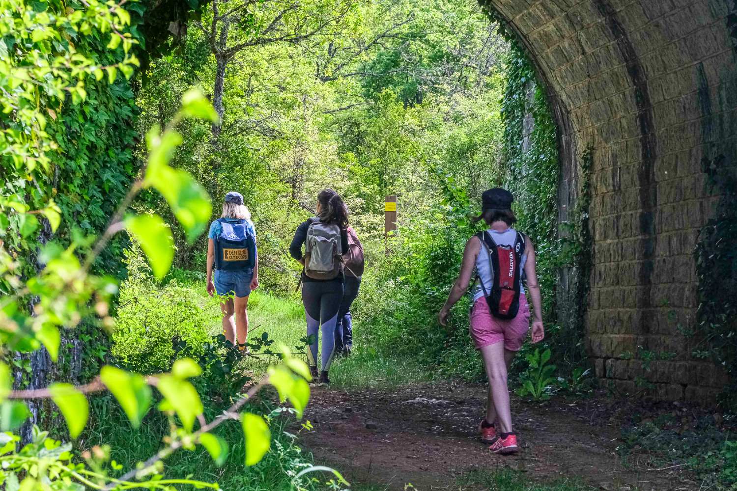 Passage sous l'ancienne voie ferrée, non loin de la Baraque
