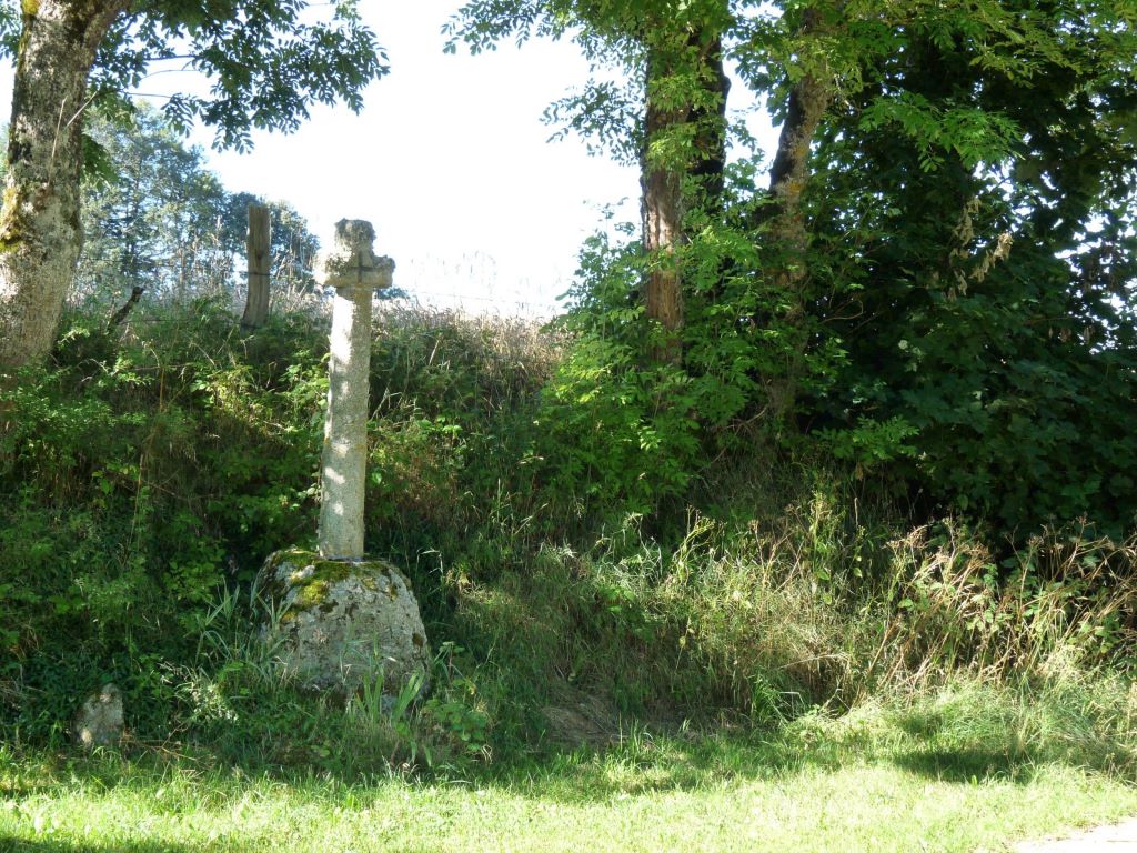 Une des nombreuses croix qui ponctuent le parcours